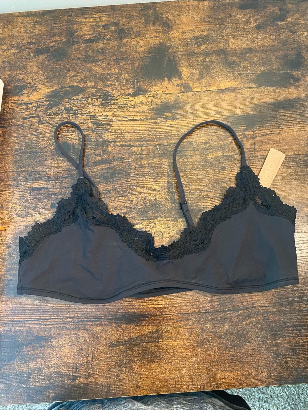 NWT SKIMS Black Lace-Edge Scoop Bralette - Picture 2 of 5